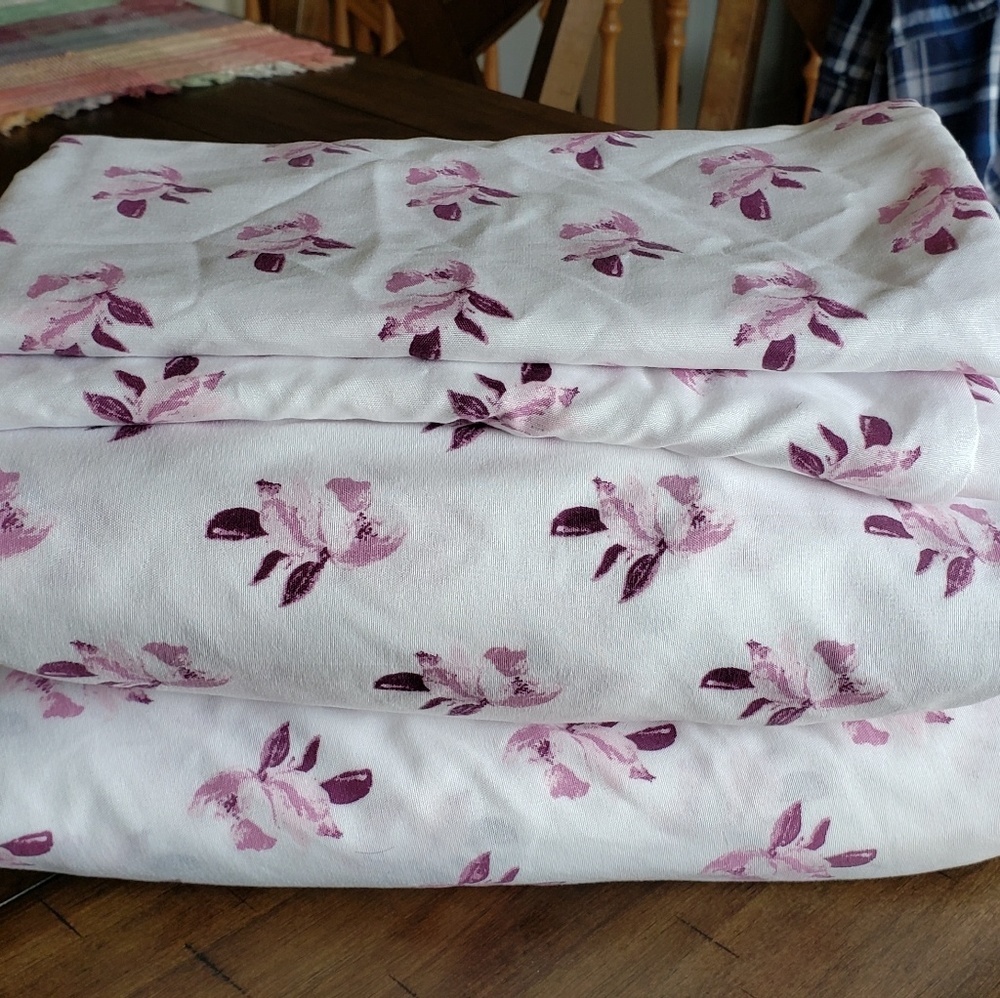 Queen sheets *New*